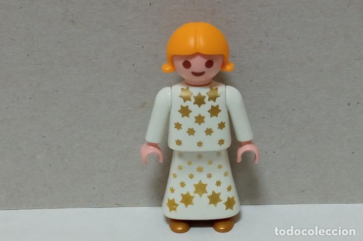Playmobil: Playmobil - Figura Personaje Ni&ntilde;a &Aacute;ngel con Vestido Estrellas