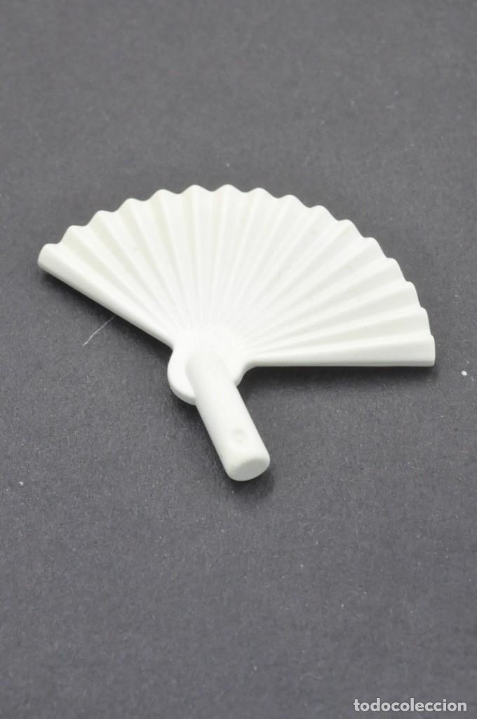 Playmobil: VIN197a PLAYMOBIL, abanico color blanco marfil 3837 4137