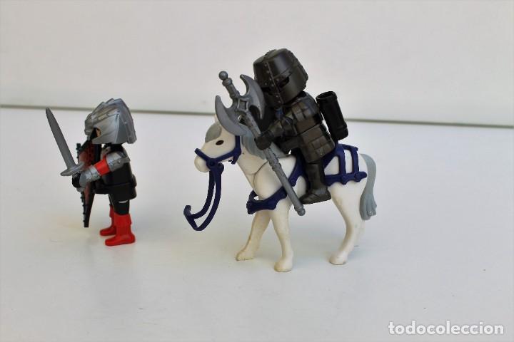 Playmobil: PLAYMOBIL DOS CABALLEROS Y CABALLO - Foto 3