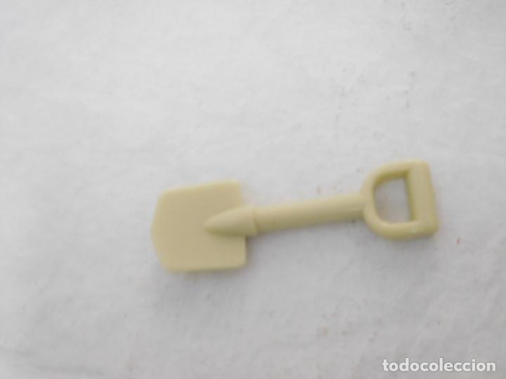 Playmobil: M69 Pala en gris claro de Playmobil Famobil