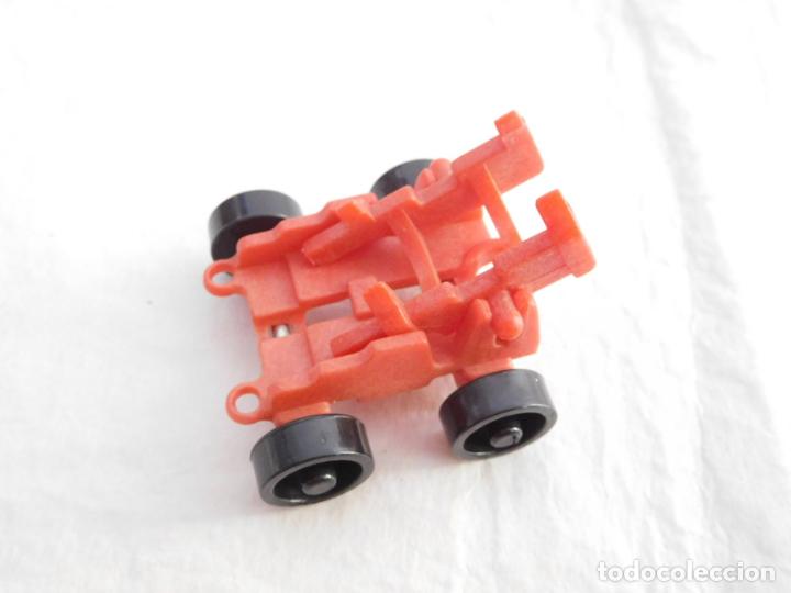 Playmobil: M69 Soporte con ruedas para ca&ntilde;&oacute;n en color rojo de Playmobil Famobil.