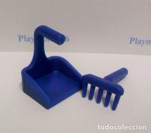 Playmobil: PLAYMOBIL B013 HERRAMIENTA RECOGEDOR CON RASTRILLO DE MANO