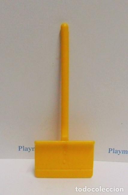 Playmobil: PLAYMOBIL B013 HERRAMIENTA PALA PLANA RECOGEDORA NIEVE