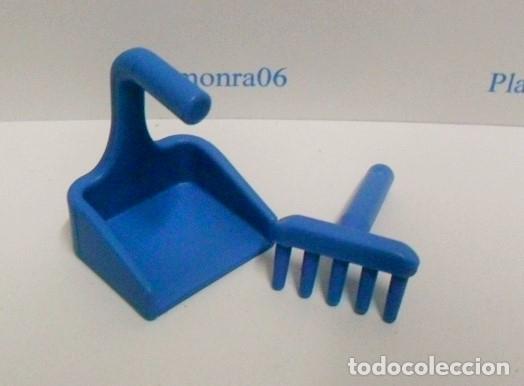 Playmobil: PLAYMOBIL B013 HERRAMIENTA RECOGEDOR CON RASTRILLO DE MANO