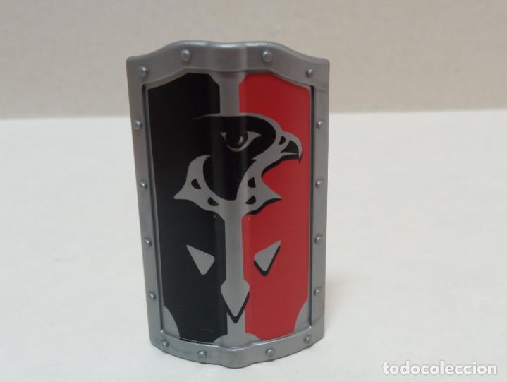 Playmobil: Playmobil - Escudo Halc&oacute;n Negro Rectangular - Foto 1