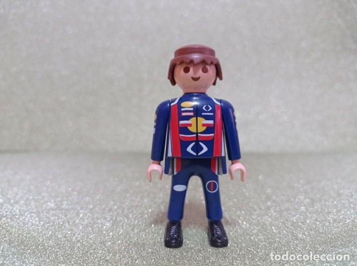 Playmobil: FIGURA PLAYMOBIL UNIFORME DE COLORES - Foto 1