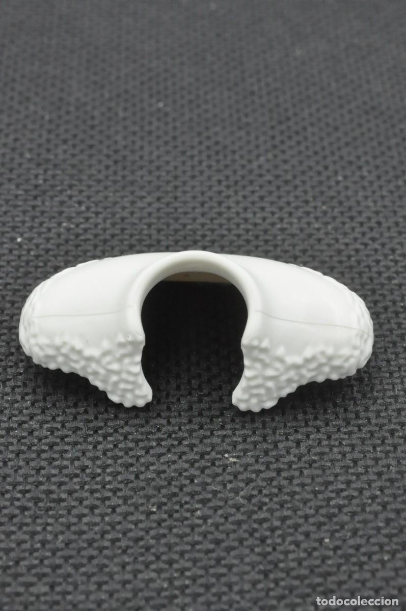 Playmobil: cj1709 PLAYMOBIL, cuello hombreras blancas
