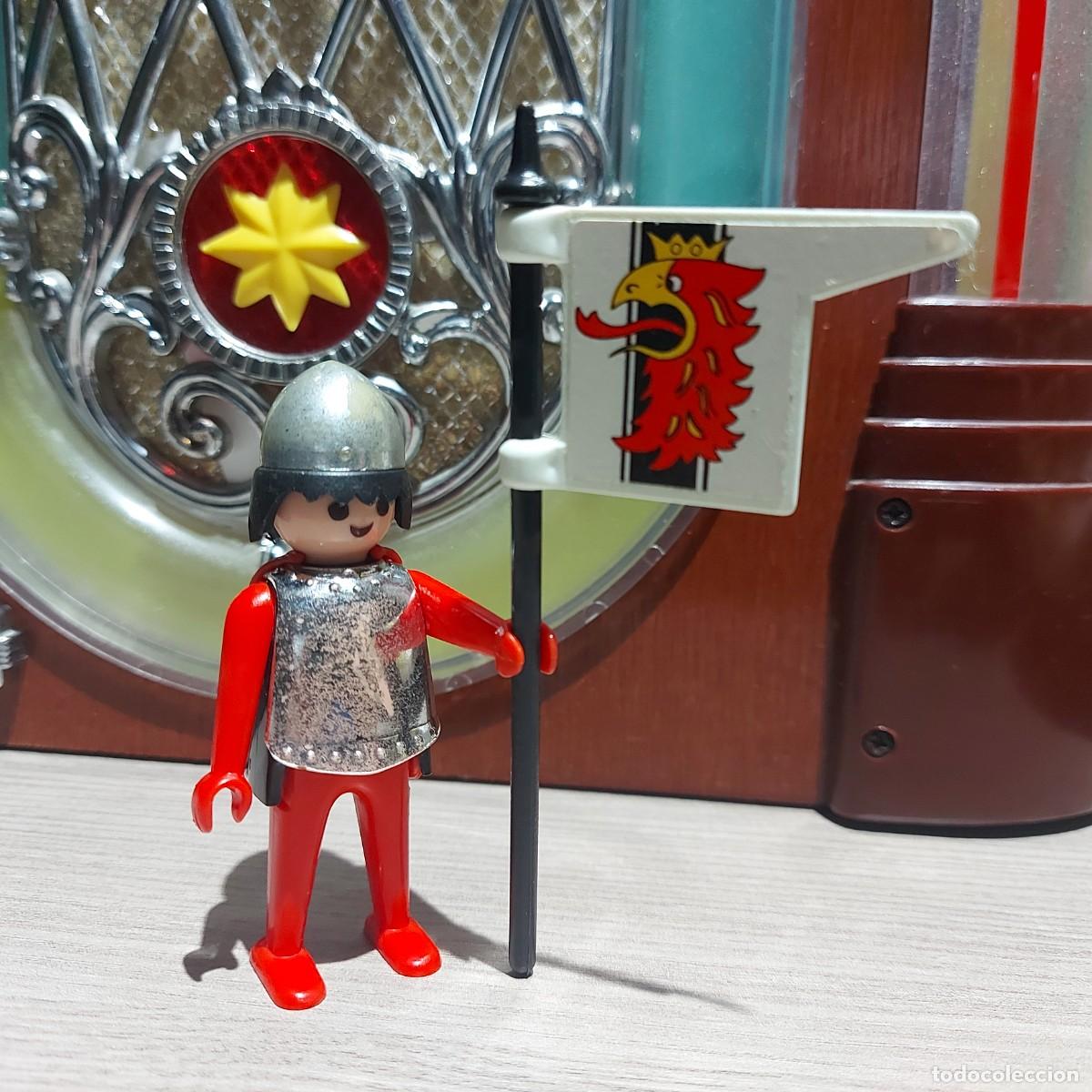 Playmobil: MU&Ntilde;ECO FAMOBIL GEOBRA 1974 SOLDADO MEDIEVAL BANDERA