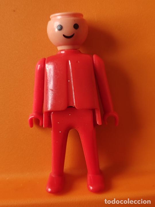 Playmobil: PLAYMOBIL FAMOBIL 1974 FIGURA ORIGINAL ROJO MANOS FIJAS SIN PELO