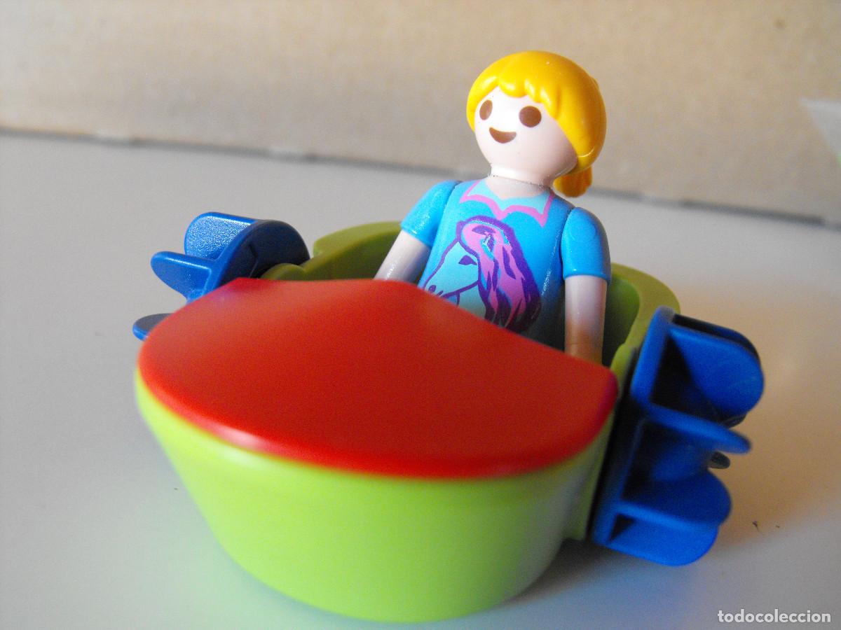 Playmobil: PLAYMOBIL. Ni&ntilde;a con pat&iacute;n de agua.