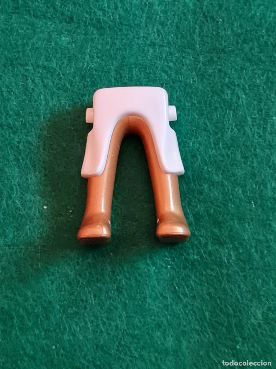 Playmobil: Playmobil piernas fald&oacute;n blanco coraza dorada caballero medieval vikingos torneo castillo &aacute;rabes