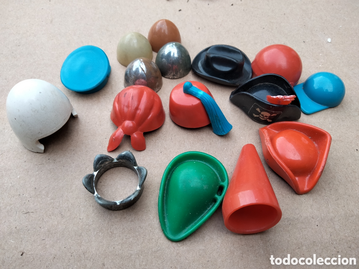 Playmobil: 16 cascos y sombreros Famobil
