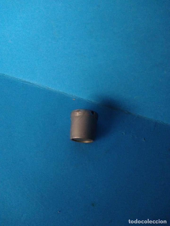 playmobil cubeta gris