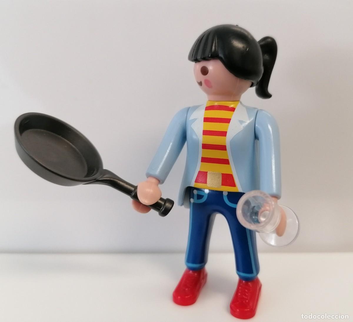 Playmobil: PLAYMOBIL MADRE CON SARTEN Y COPA - Foto 2