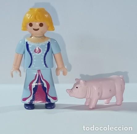Playmobil: FIGURA PLAYMOBIL - NI&Ntilde;A CON CERDITO - (AHORRA EN PORTES COMPRA VARIOS)