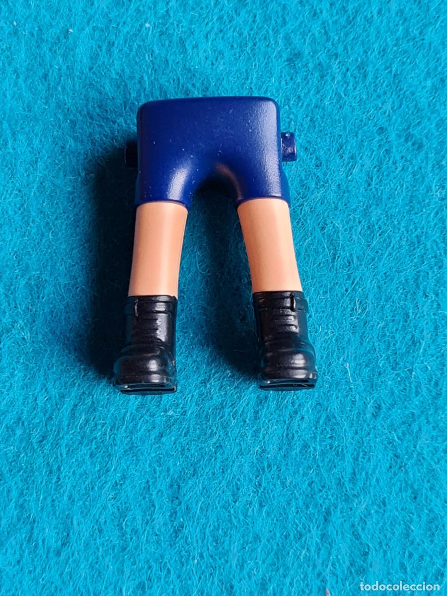 Playmobil: playmobil piernas pantal&oacute;n corto azul marino piel tostada botas militares negras polic&iacute;as soldados