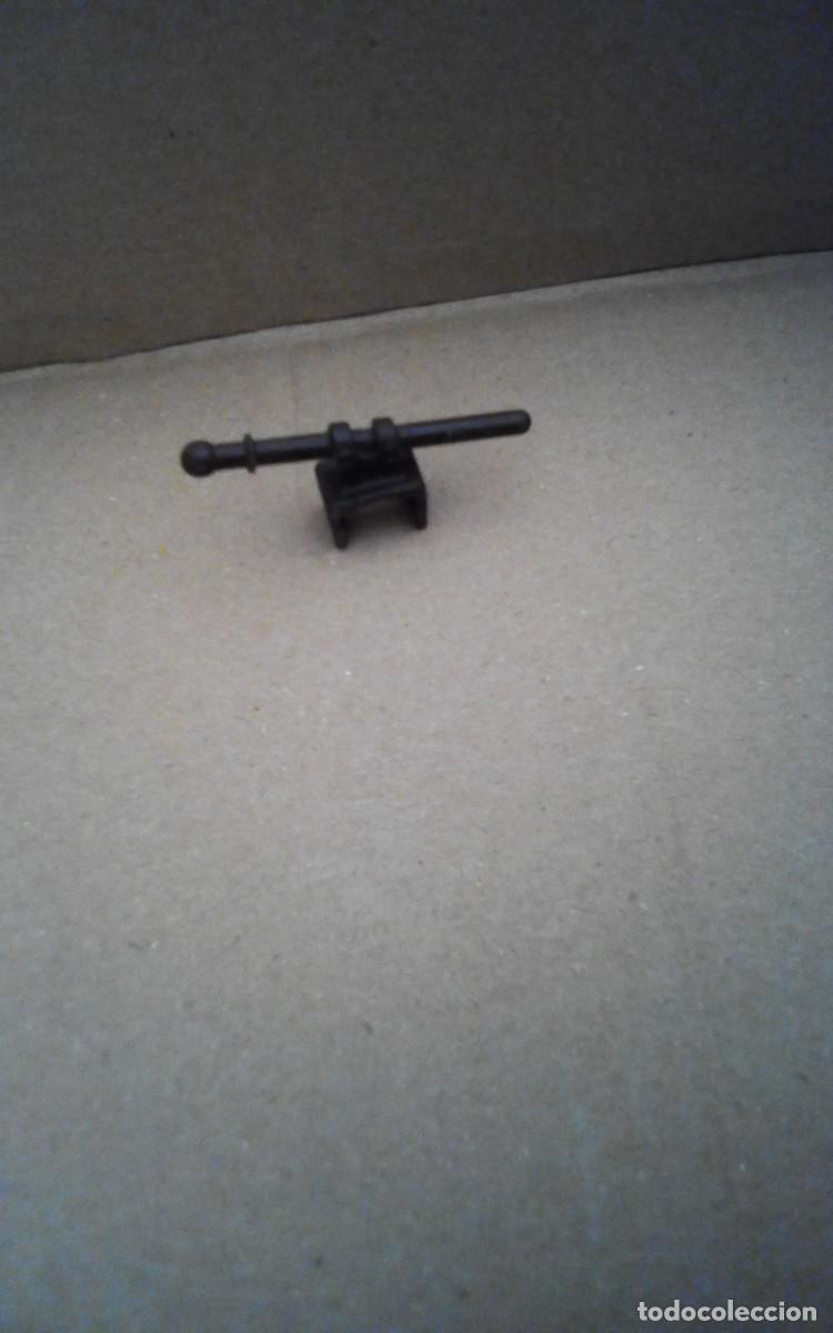 Playmobil: Pieza Playmobil. Barco, casa, castillo, etc... Mide 5 cm.