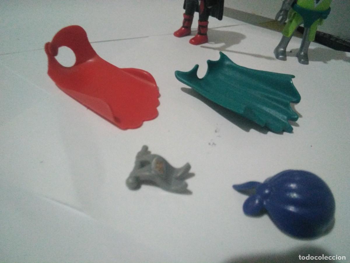 Playmobil: Dos figuras Playmovil y complementos - Foto 4