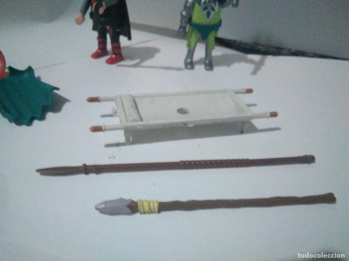 Playmobil: Dos figuras Playmovil y complementos - Foto 5