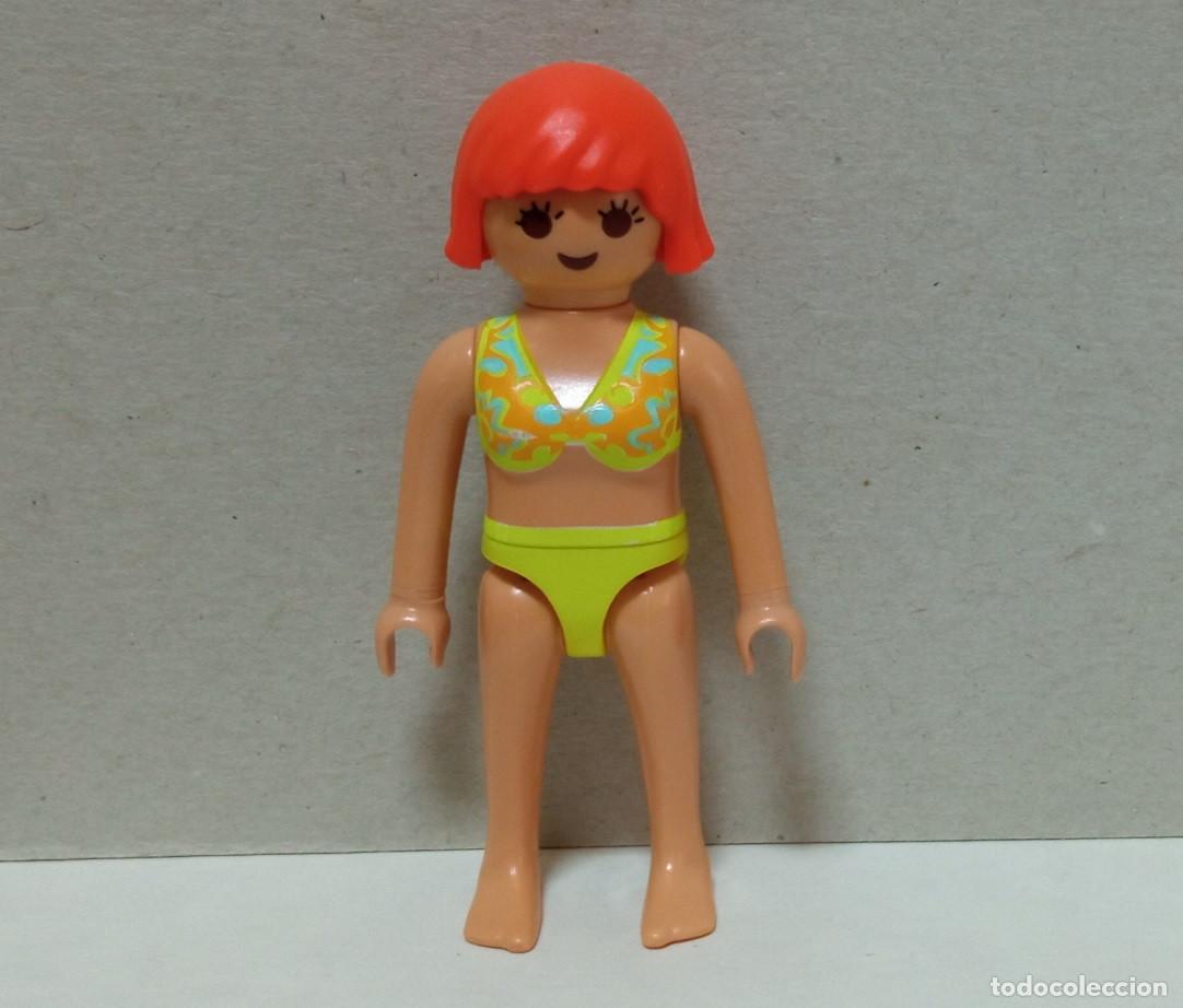 Playmobil: Playmobil - Figura Personaje Mujer en Bikini Ba&ntilde;ador Piscina