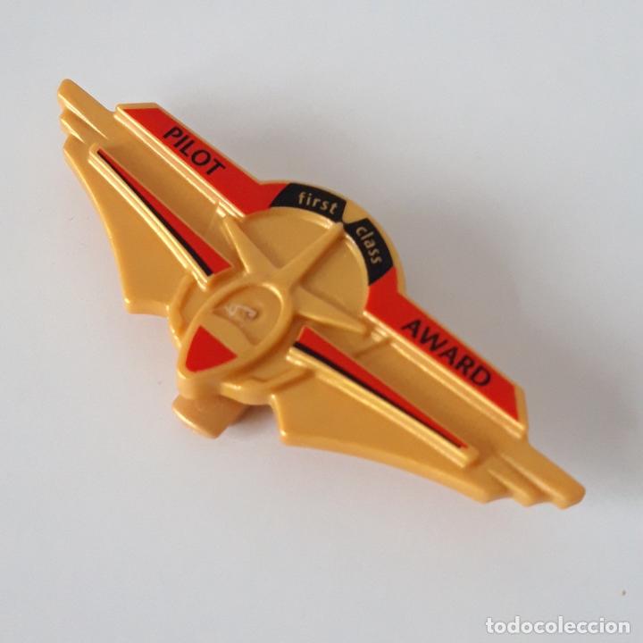 Playmobil: PLAYMOBIL INSIGNIA DORADA PILOT AWARD FIRST CLASS E5 - Foto 3