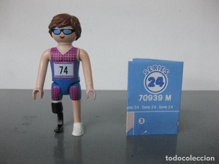 Playmobil: PLAYMOBIL DEPORTISTA PARAOLIMPICO SERIE 24 AZUL SOBRE SORPRESA