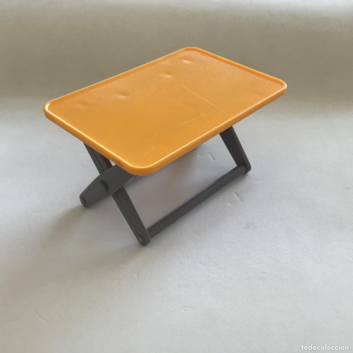 Playmobil: Playmobil mesa plegable amarilla.