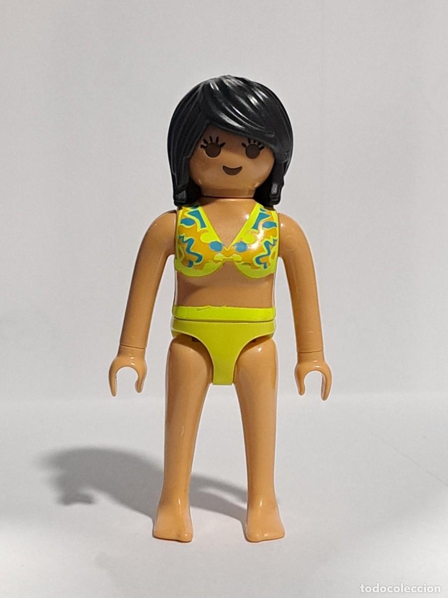 Playmobil: PLAYMOBIL FIGURA MUJER MORENA EN BIKINI - 30/10/23