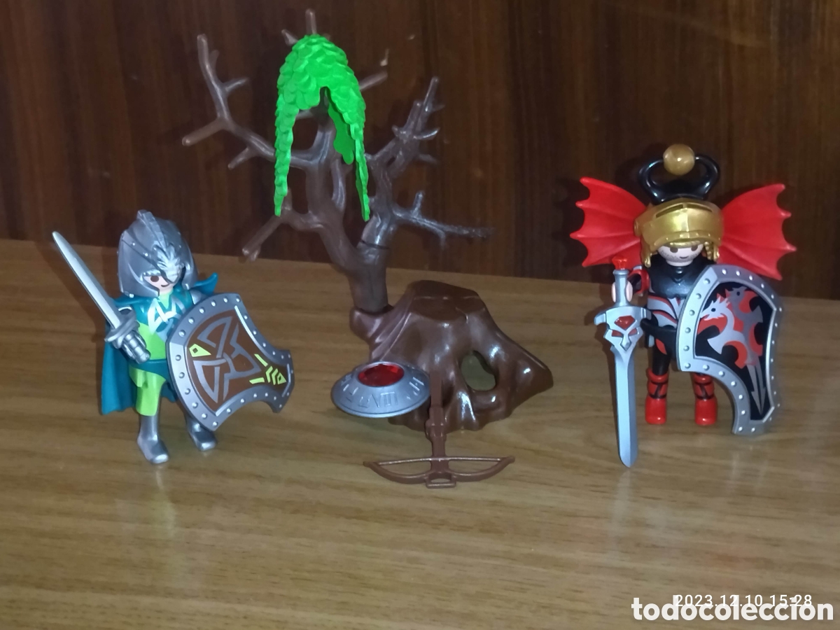 Playmobil: Playmobil 2010 rf 4147 Caballeros drag&oacute;n Verde + Rojo negro Casco dorado Pr&iacute;ncipe 4696 + joya &aacute;rbol