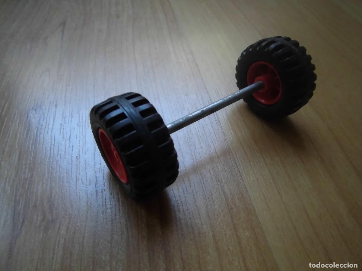 Playmobil: EJE CON RUEDAS LLANTAS ROJAS FAMOBIL