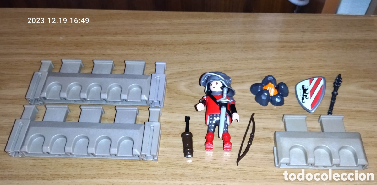 Playmobil: Playmobil 2009 rf 5863 Arquero lobo Escudo le&oacute;n negro maza Caballero 2 Almena doble 110 mm & 1 de 76