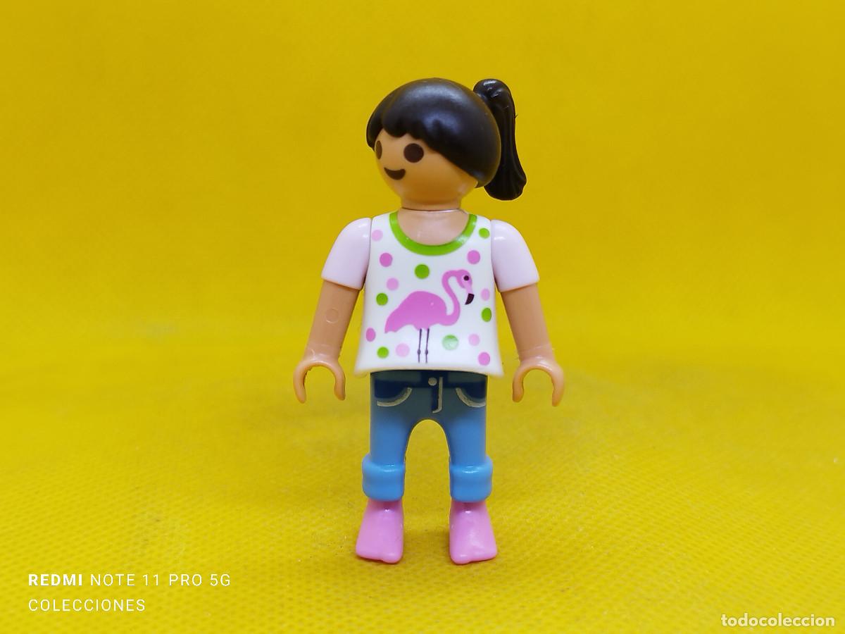 Playmobil: Playmobil Ni&ntilde;a actual descalza