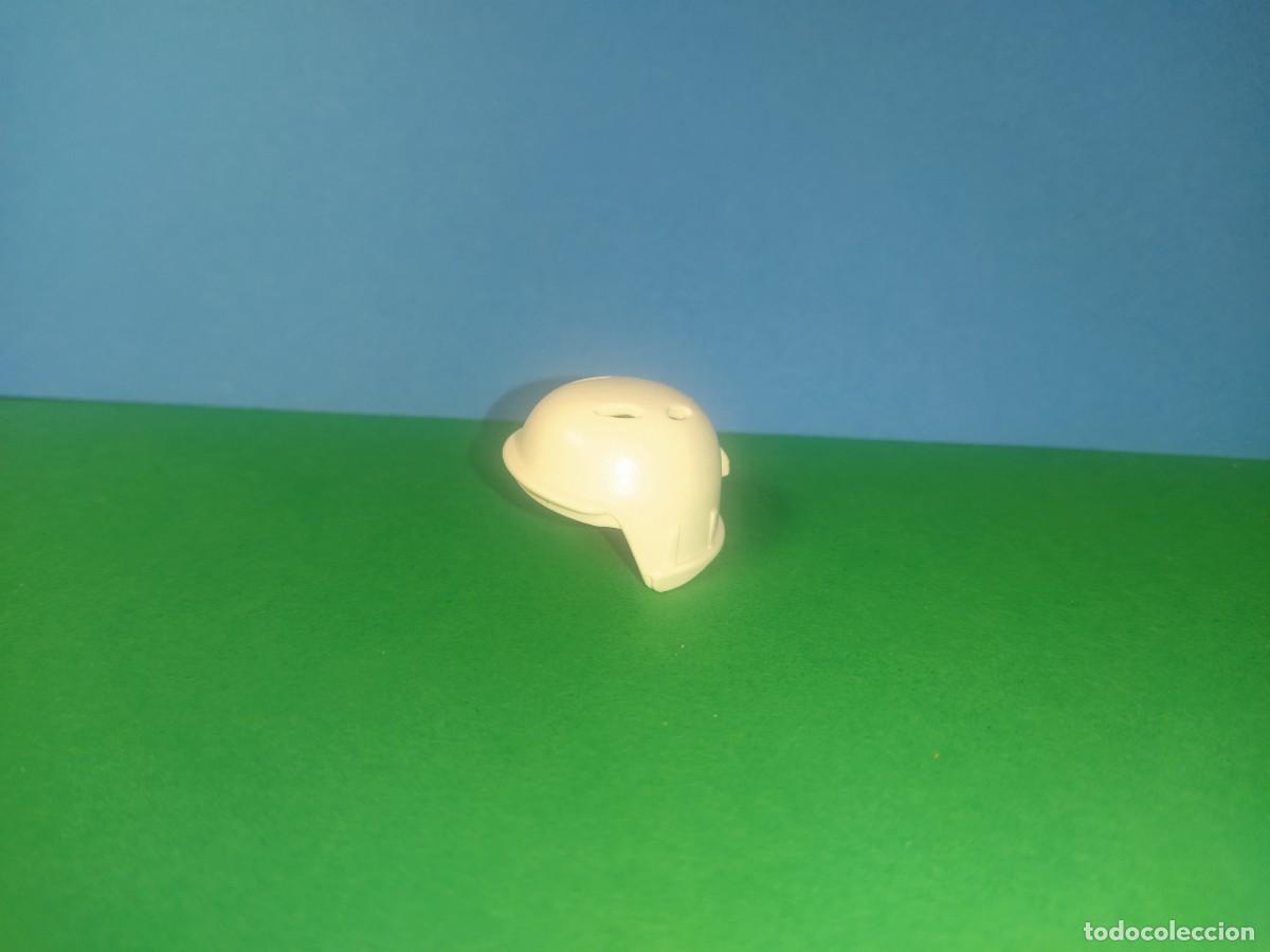 Playmobil: PLAYMOBIL LOTE CASCO ESQUIADOR RESCATE MONTA&Ntilde;A NIEVE DEPORTE OLIMPIADAS SKELETON kg