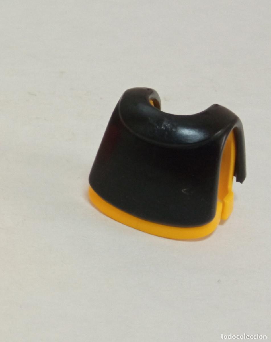 Playmobil: Playmobil - Chaleco Amarillo y Negro - Foto 2