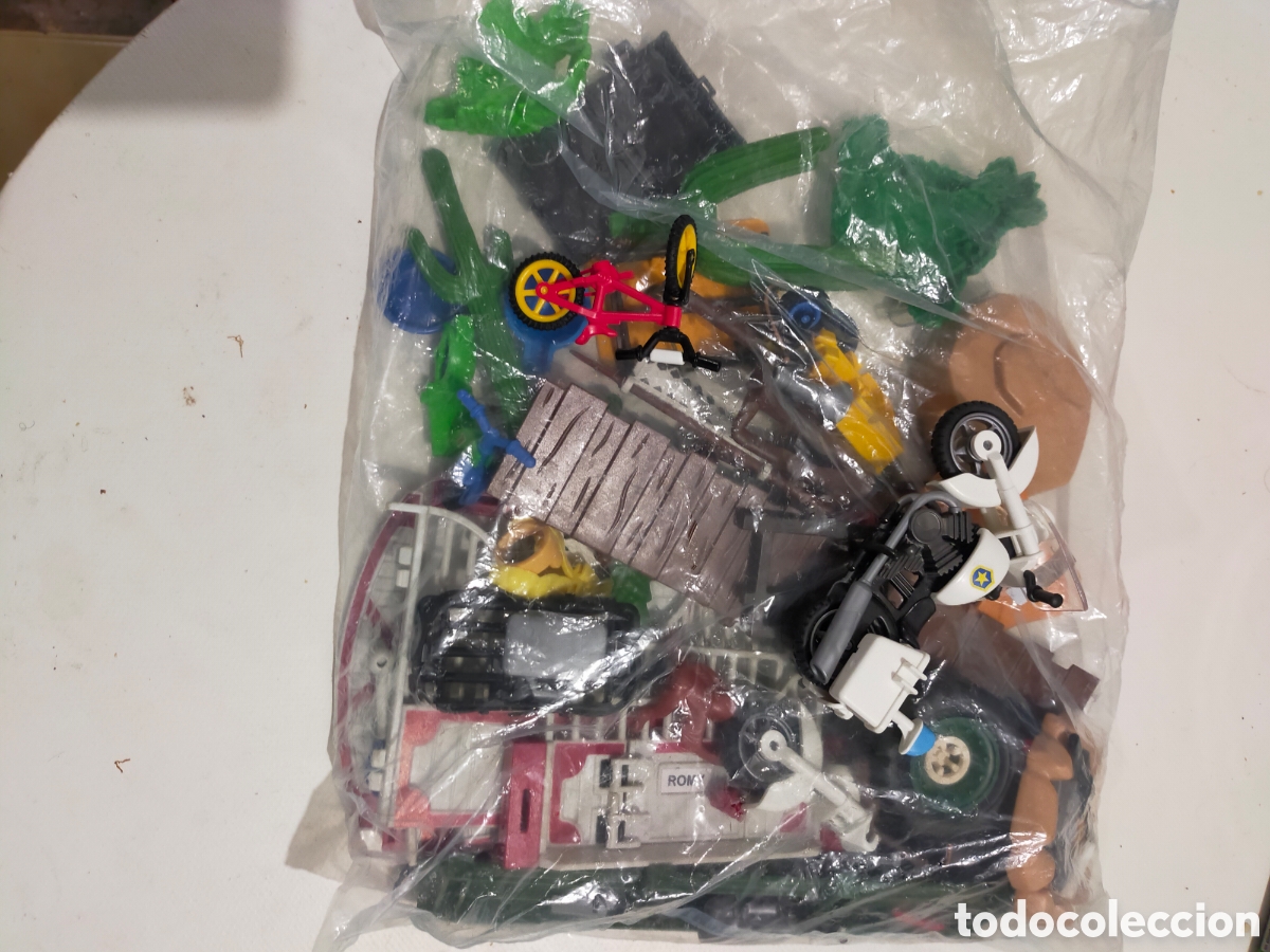 Playmobil: LOTE + de 70 PIEZAS PLAYMOBIL - Tem&aacute;ticas diferentes (+ de 70 piezas)