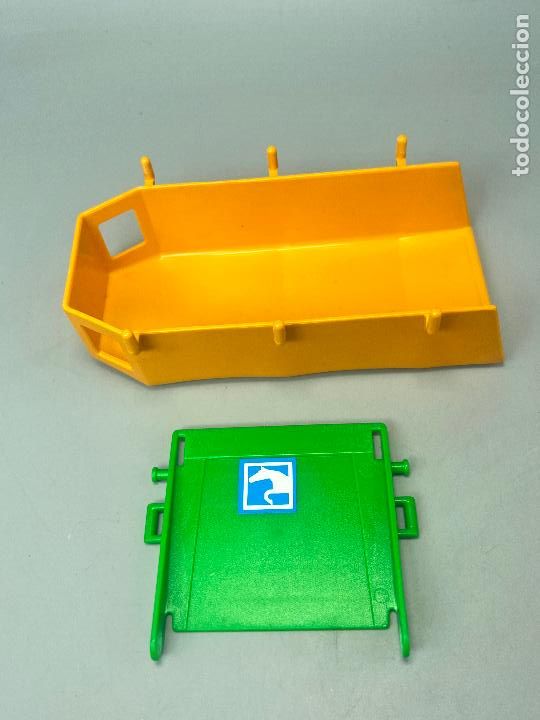 Playmobil: Playmobil 3140 tejado y port&oacute;n remolque caballos