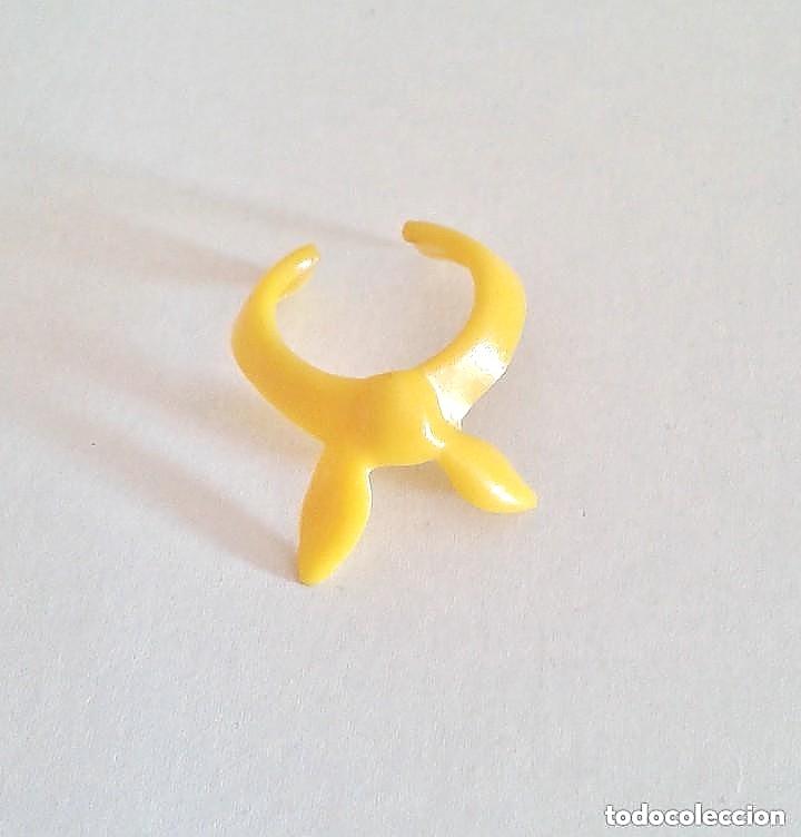 Playmobil: PLAYMOBIL MEDIEVAL PA&Ntilde;UELO AMARILLO CUELLO OESTE WESTERN BAQUERO INDIOS