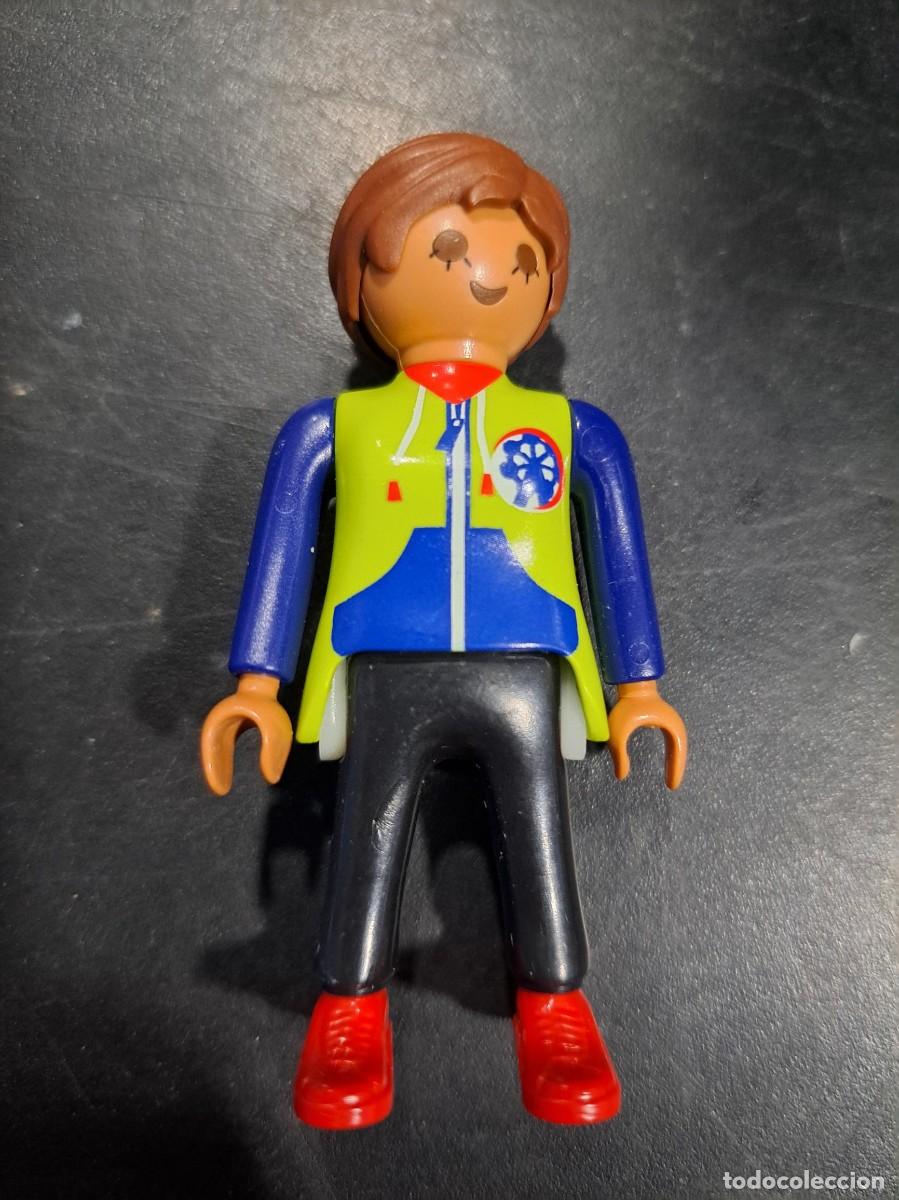 Playmobil: PLAYMOBIL CHICA ZAPATILLAS ROJAS - 25/6/21