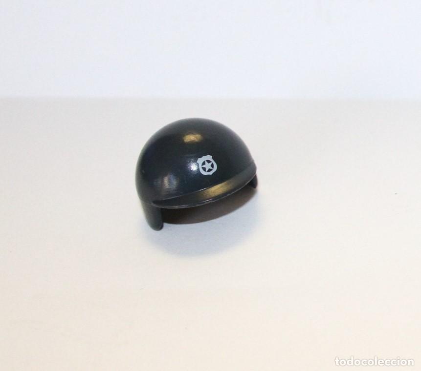 Playmobil: PLAYMOBIL MEDIEVAL CASCO POLICIA - Foto 1
