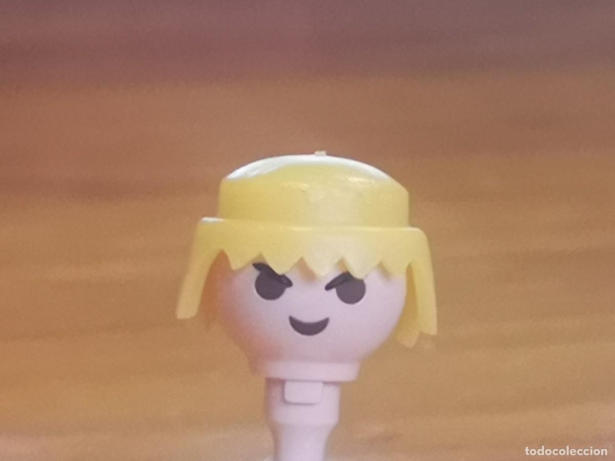 Playmobil: Playmobil cabeza con pelo Rubio cejas levantadas ABR172