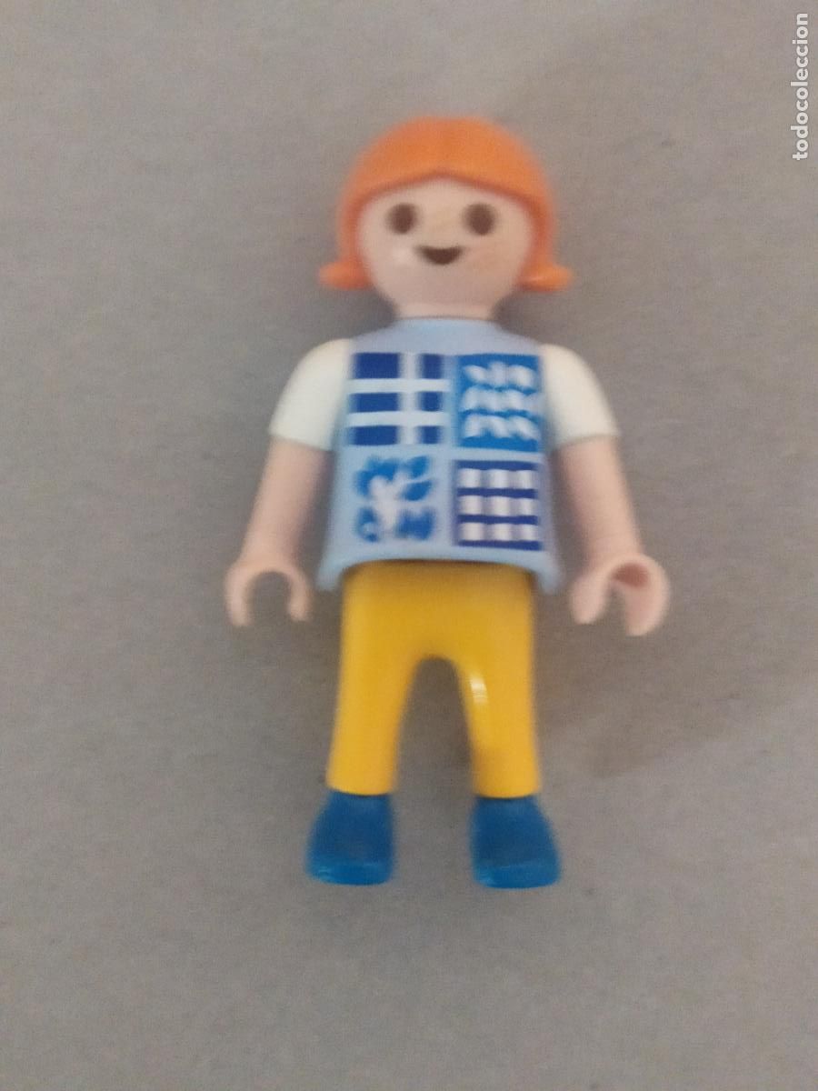 Playmobil: PLAYMOBIL FIGURA NI&Ntilde;A RUBIA AMARILLO, ESTAMPADO AZUL