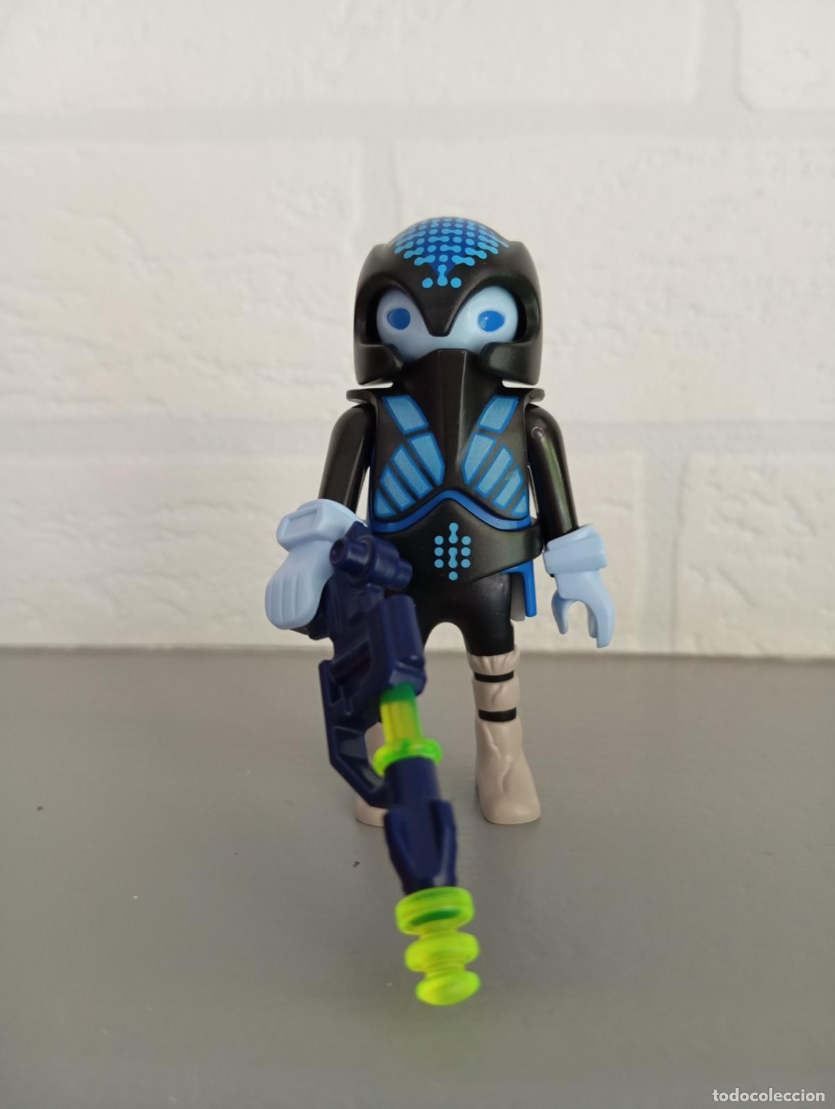 Playmobil: Playmobil figura con accesorios. Marciano