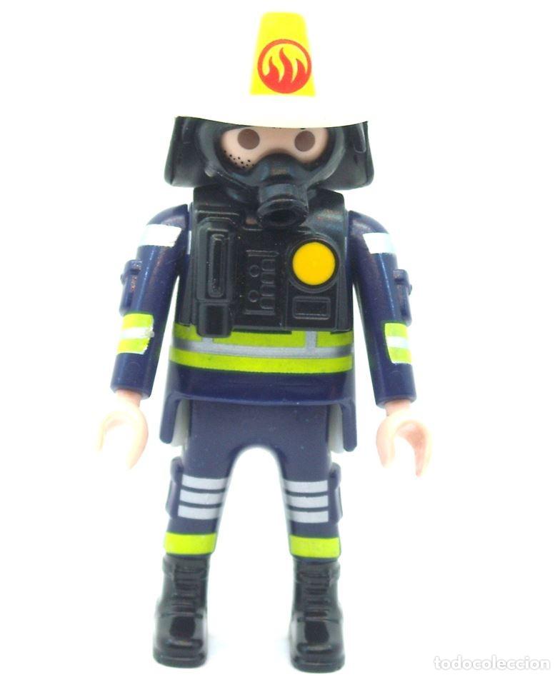 Playmobil: FIGURA PLAYMOBIL BOMBERO - Foto 1
