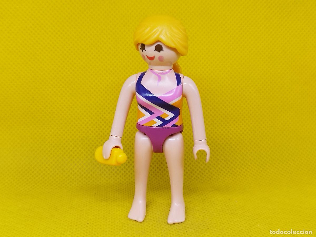 Playmobil: Playmobil Mujer con ba&ntilde;ador y bote de crema