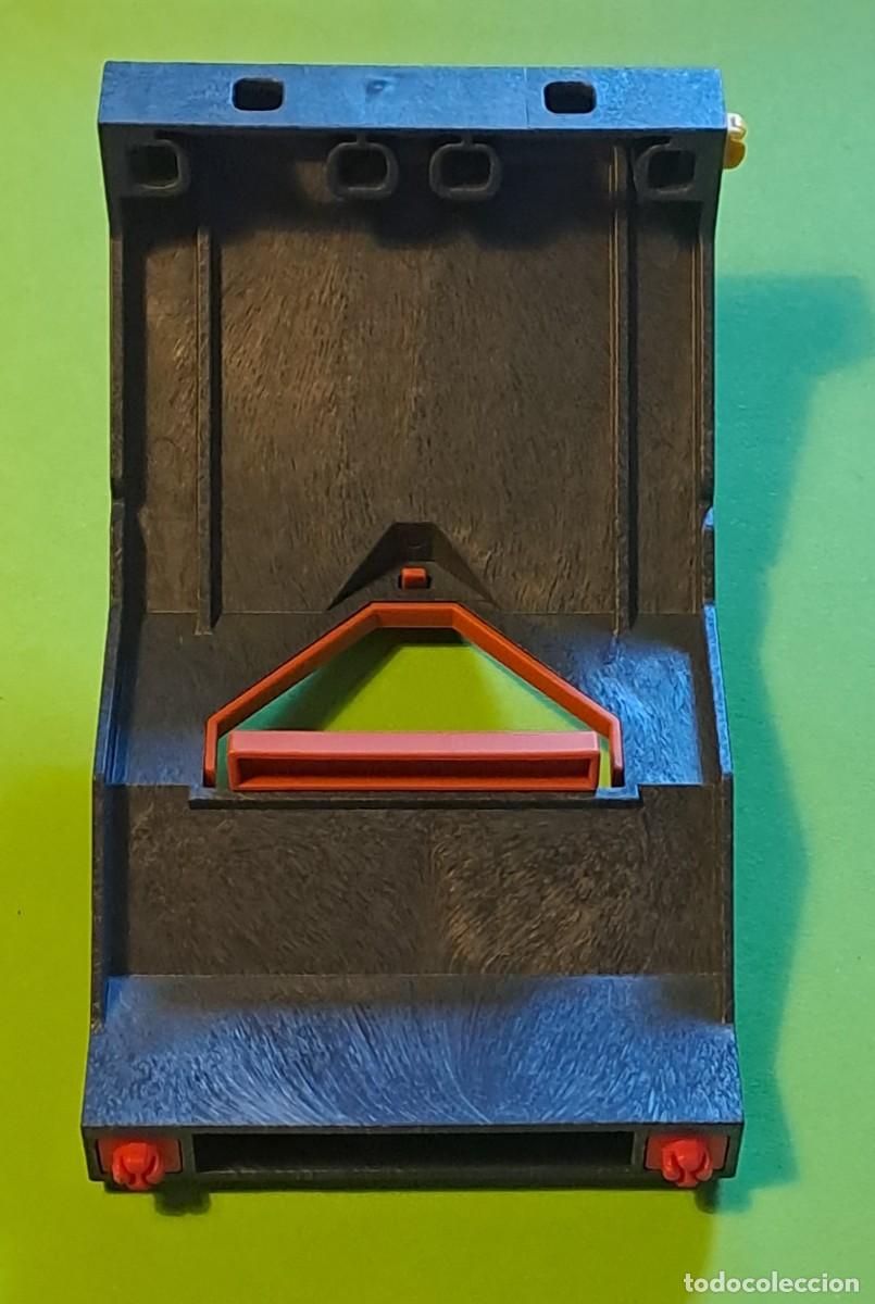 Playmobil: 3072 GRANJA PLAYMOBIL - PIEZA TEJADO CON VENTANA TRIANGULAR - Foto 2