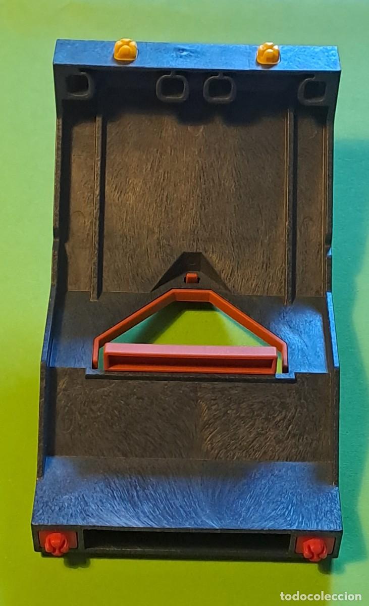 Playmobil: 3072 GRANJA PLAYMOBIL - PIEZA TEJADO CON VENTANA TRIANGULAR - Foto 2