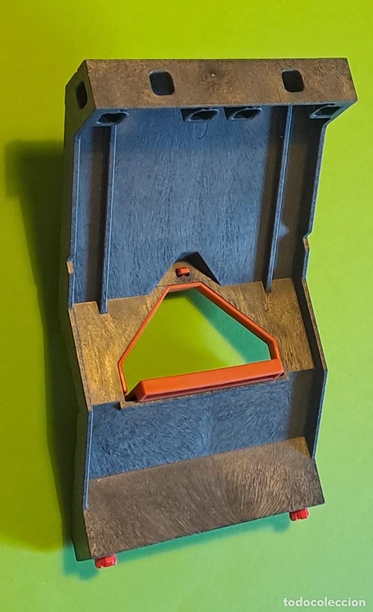 Playmobil: 3072 GRANJA PLAYMOBIL - PIEZA TEJADO CON VENTANA TRIANGULAR - Foto 2