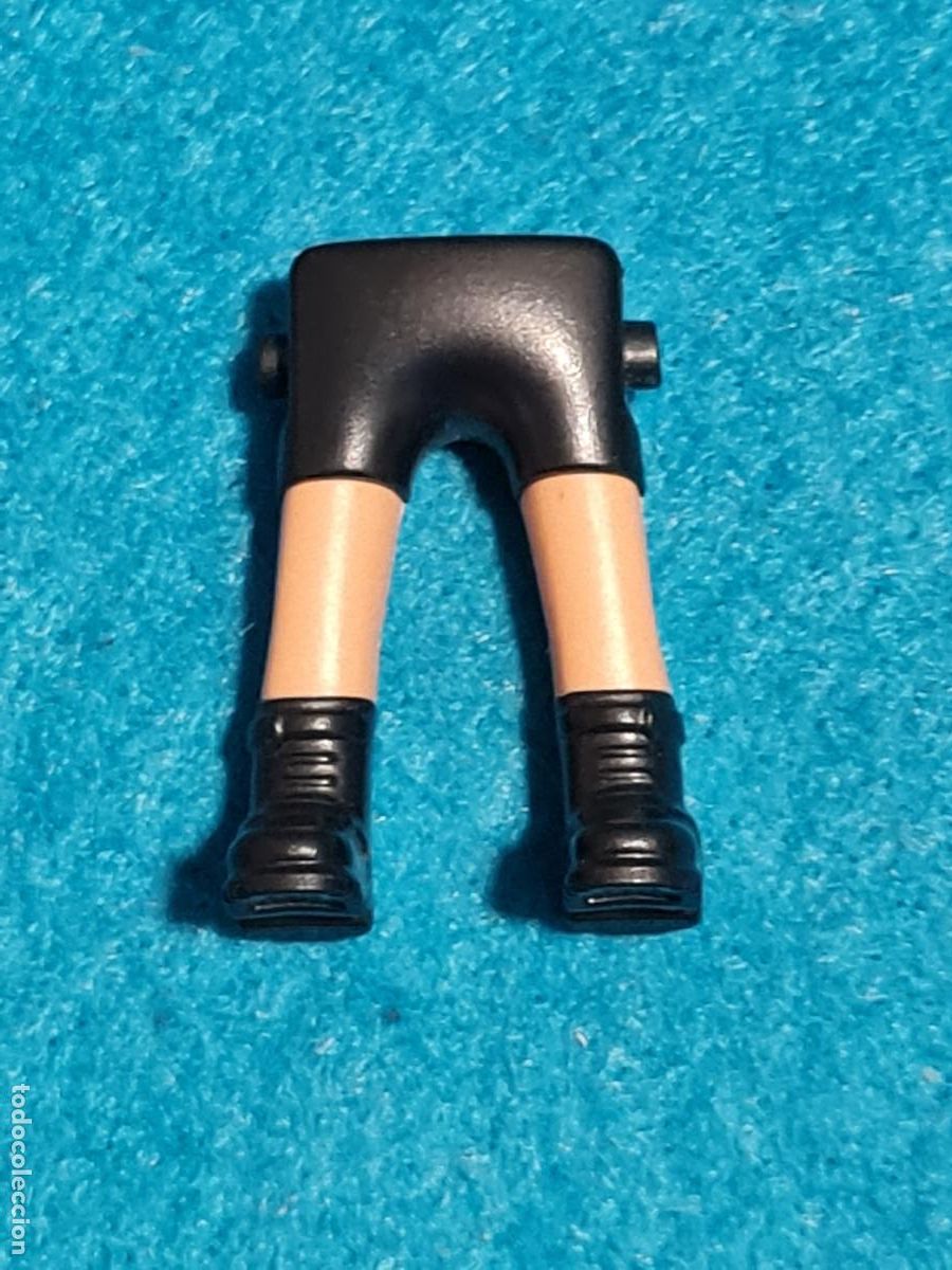Playmobil: playmobil piernas pantal&oacute;n corto negro piel tostada botas militares negras polic&iacute;as soldados
