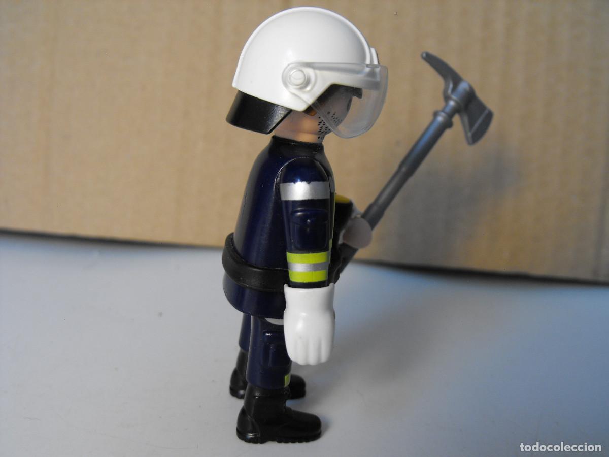 Playmobil: PLAYMOBIL. Bombero con hacha. - Foto 2