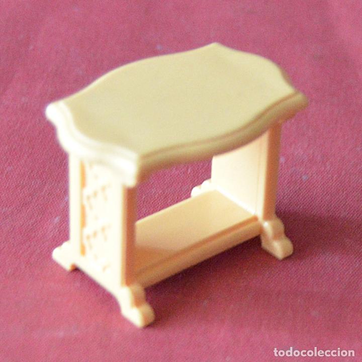Playmobil: PEQUE&Ntilde;O MUEBLE AUXILIAR - MESILLA DE NOCHE - MOBILIARIO - PLAYMOBIL